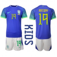 Otroški Nogometni dresi Brazilija Antony #19 Gostujoči SP 2022 Kratek Rokav (+ Kratke hlače)